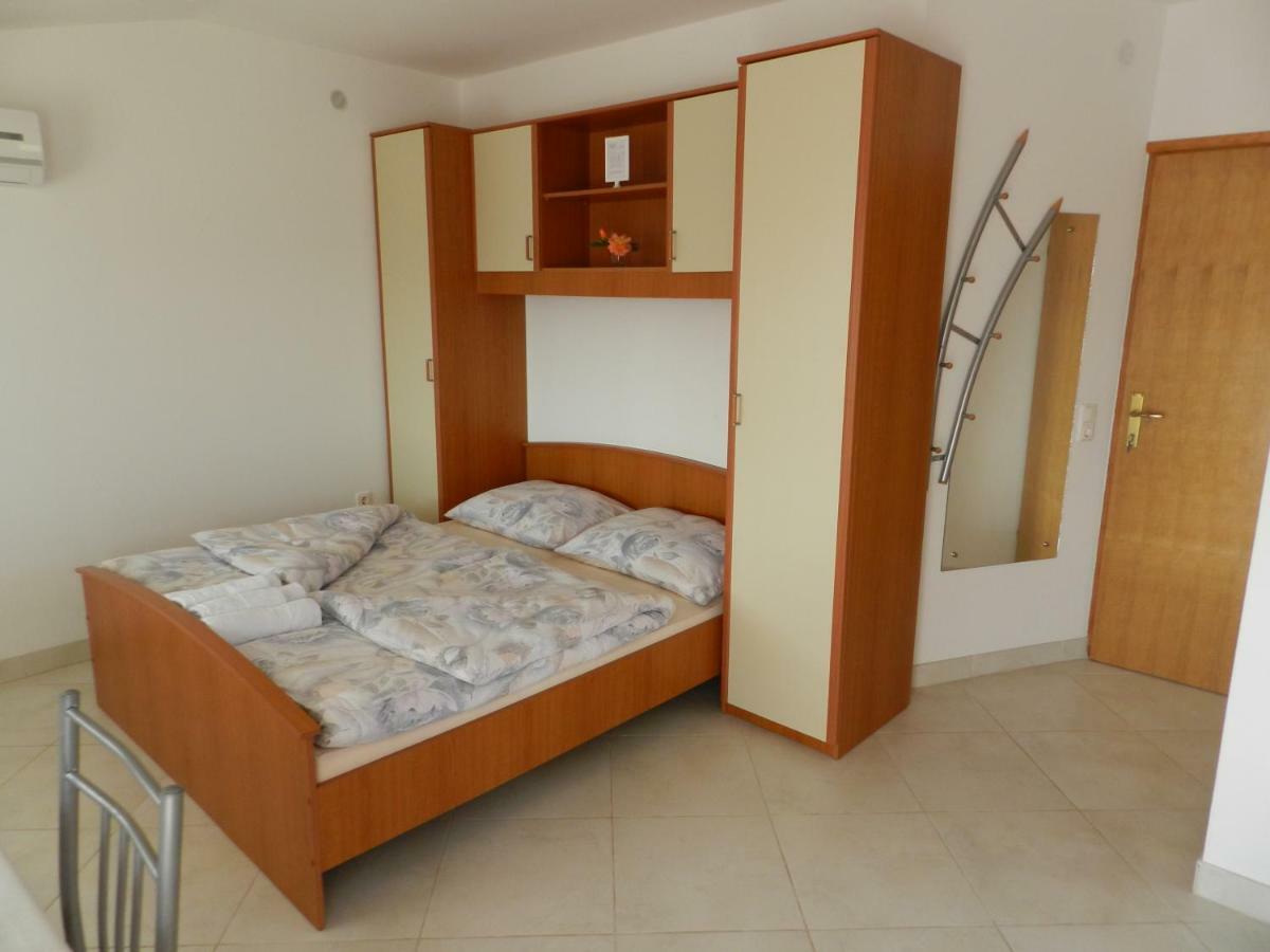 Apartmani Lucija Jurkovic Malinska Exteriér fotografie